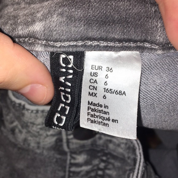 H&M Grey Highwaisted Shorts - Picture 3 of 3